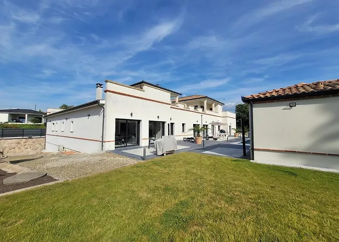 Only Option Spa, Sauna Et Piscine 카스넬사라생