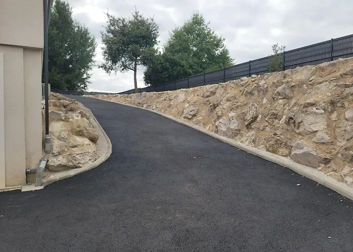 Only Option Spa, Sauna Et Piscine 아파트