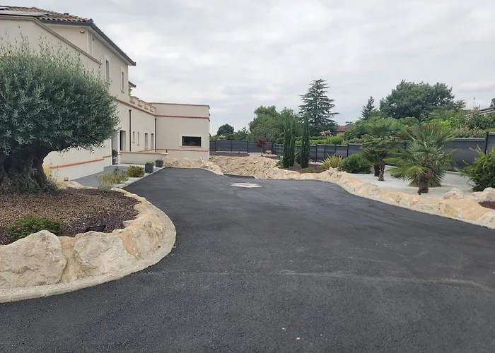 Only Option Spa, Sauna Et Piscine 아파트